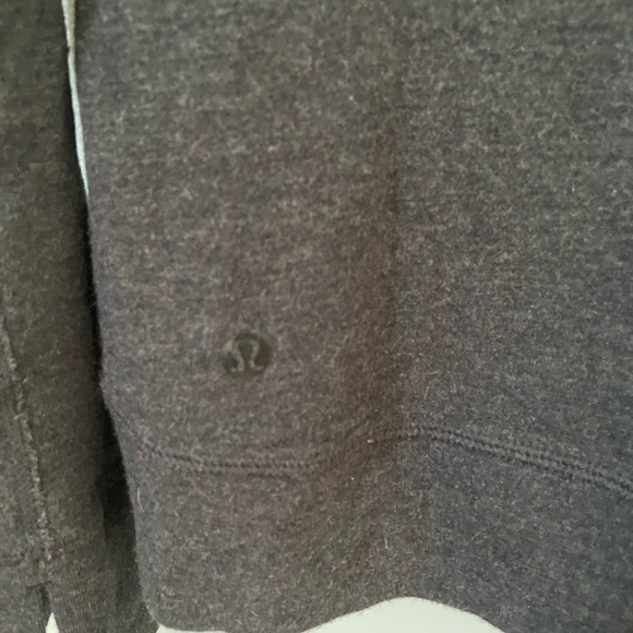 Lululemon women’s reversible sweatshirt - Picture 3 of 3